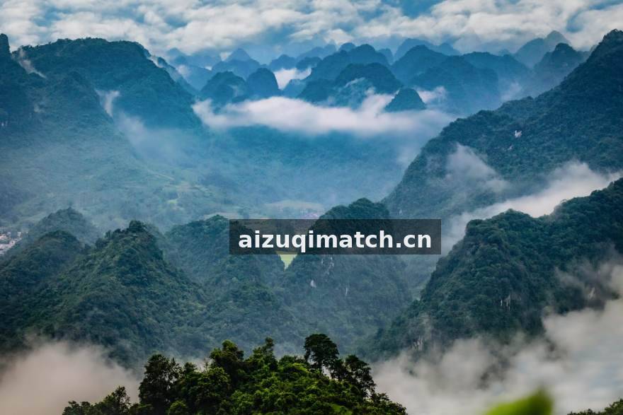 AI足球分析团队协作场景